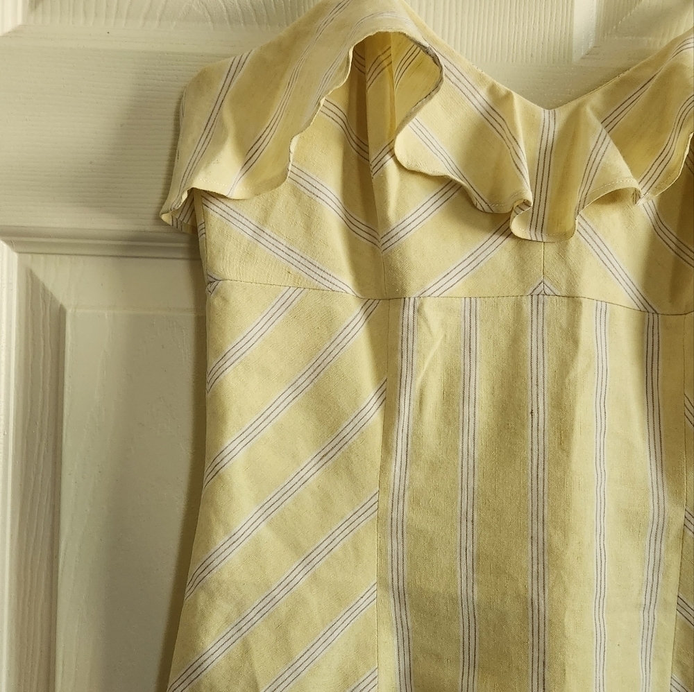 Intermix Dress - Picture 4 of 10